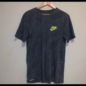 Nike Run Short Sleeve